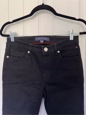 Tommy Hilfiger Mid Rise Black Skinny Jeans - Size 4